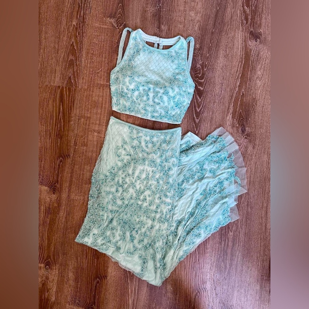 Vintage Y2K Aquamarine Beaded Mermaid Two Piece Formal Set